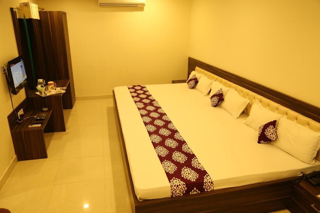 Kingsway Hotel And Restaurant Ajmer Dargah 350 Meter Zewnętrze zdjęcie