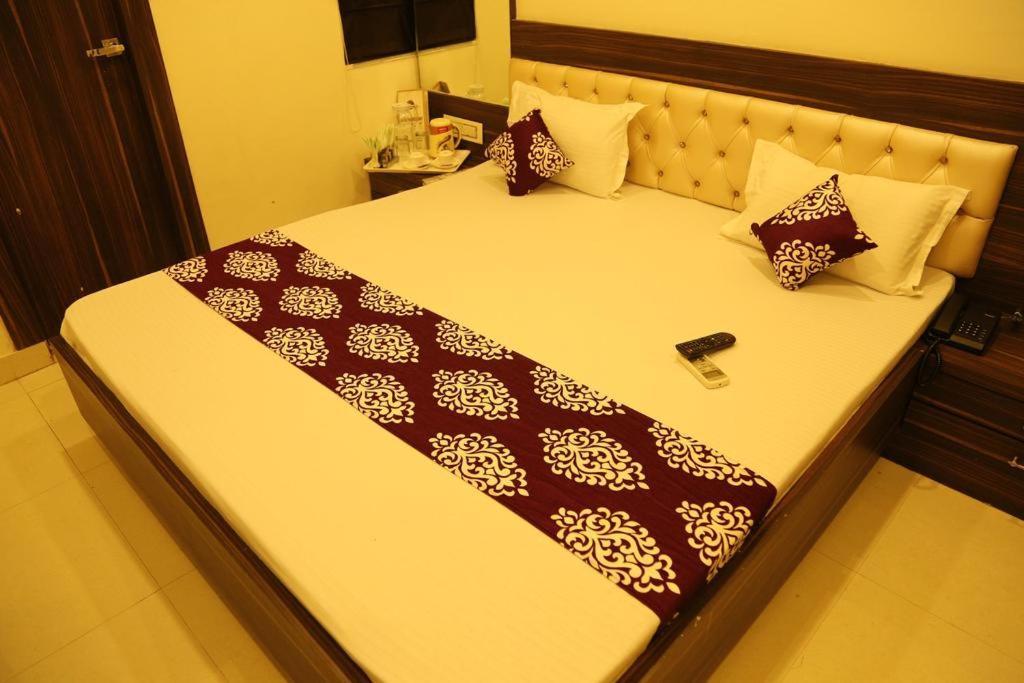 Kingsway Hotel And Restaurant Ajmer Dargah 350 Meter Zewnętrze zdjęcie