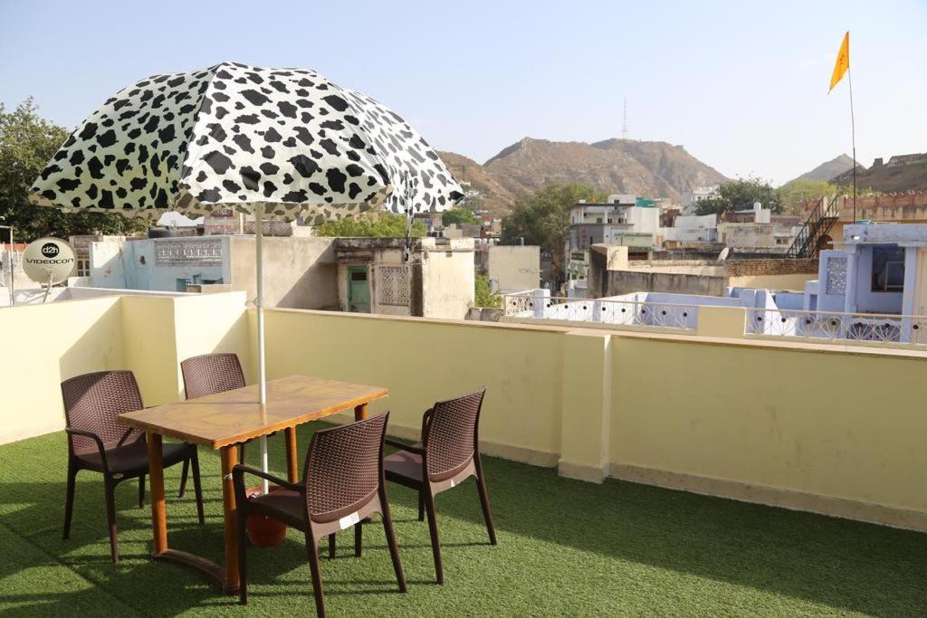 Kingsway Hotel And Restaurant Ajmer Dargah 350 Meter Zewnętrze zdjęcie