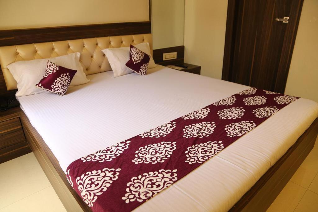 Kingsway Hotel And Restaurant Ajmer Dargah 350 Meter Zewnętrze zdjęcie